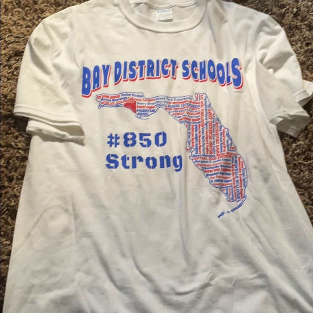 Men’s T Shirt size M